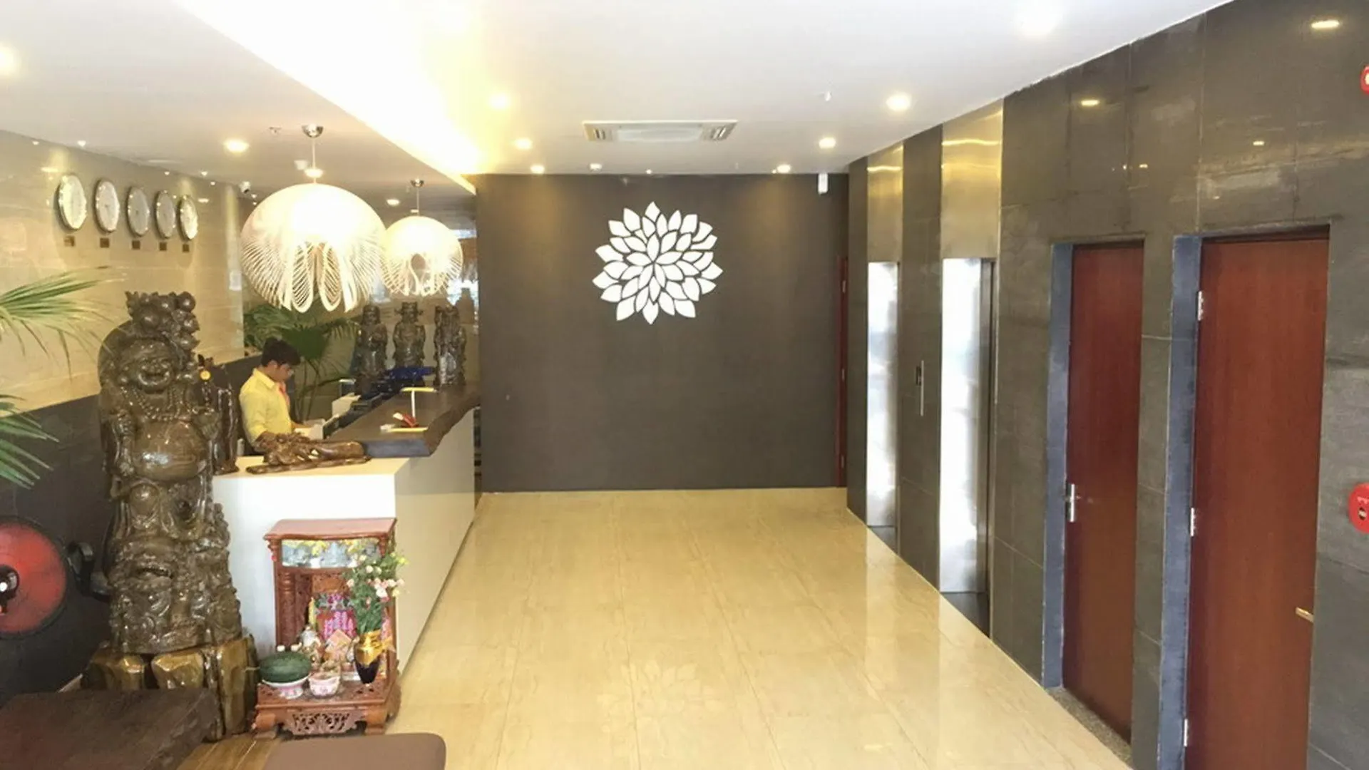 Daisy Hotel Να Τρανγκ